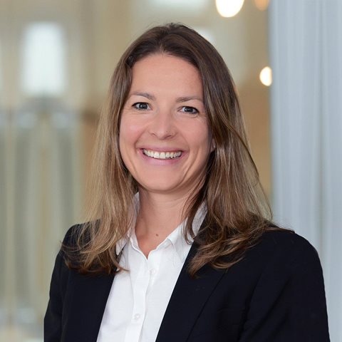 This is a profile image of Stefanie Frank